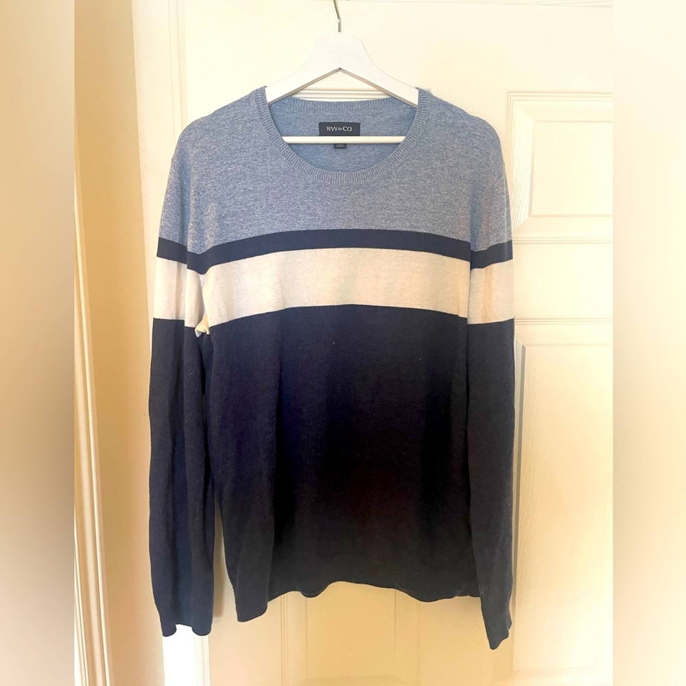 RW&Co crewneck sweater size L